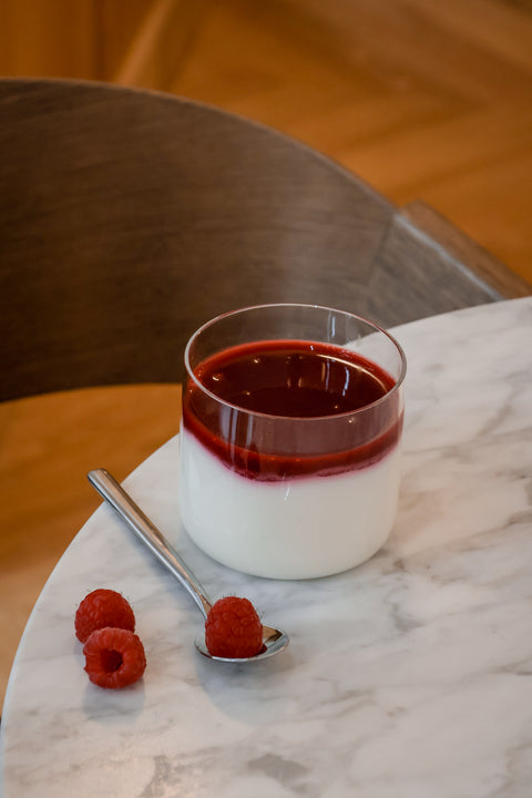 Fromage blanc lissé 0%, coulis de fruits rouge