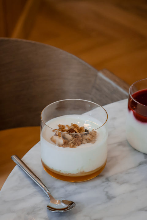 Fromage blanc lissé 0%, miel, granola, noisette