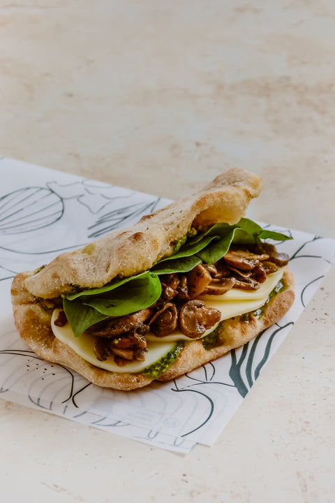 Pinsa Champignon - Mozzarella - Noisette